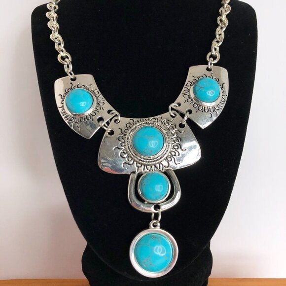 Erica Lyons Silver Tone Turquoise Acrylic Stone Bib Statement Necklace 20" - Picture 1 of 7